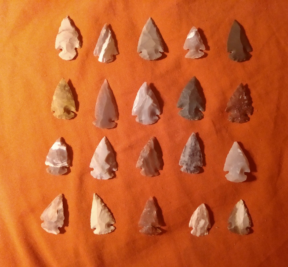 FLINT ARROW HEADS