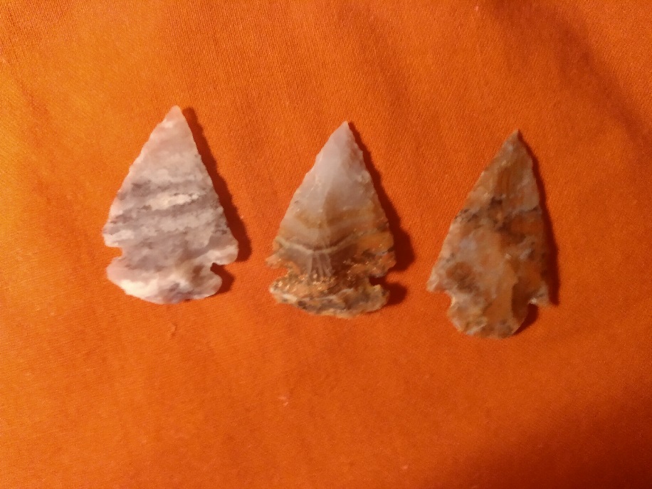FLINT ARROW HEADS
