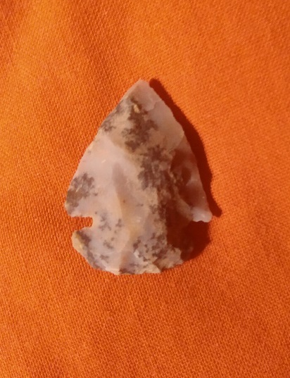 FLINT ARROW HEAD