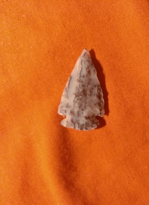 FLINT ARROW HEAD