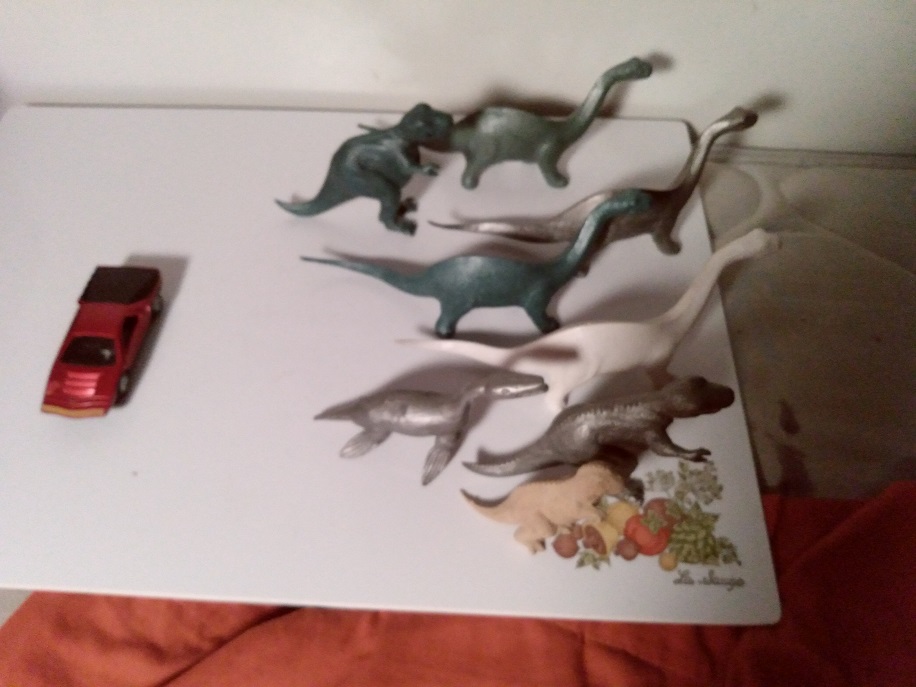 DINOSAURS LEAVING SET