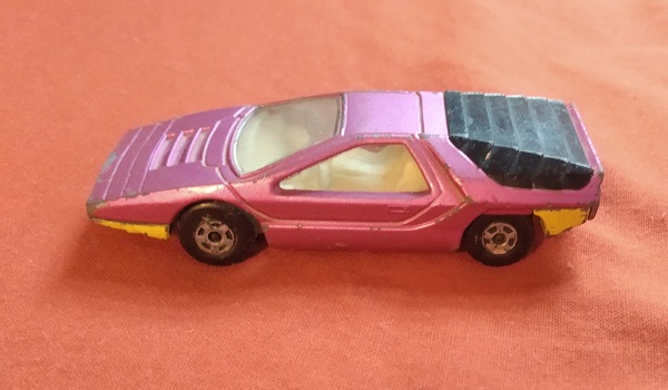 EARLY MATCHBOX CARABO - PINKISH