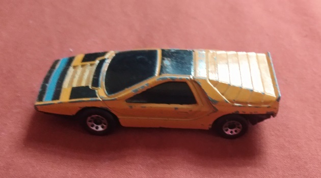 ORANGE WITH BLACK PAINT MATCHBOX ALFA CARABO