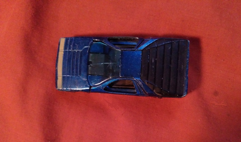 BLUE HOT WHEELS