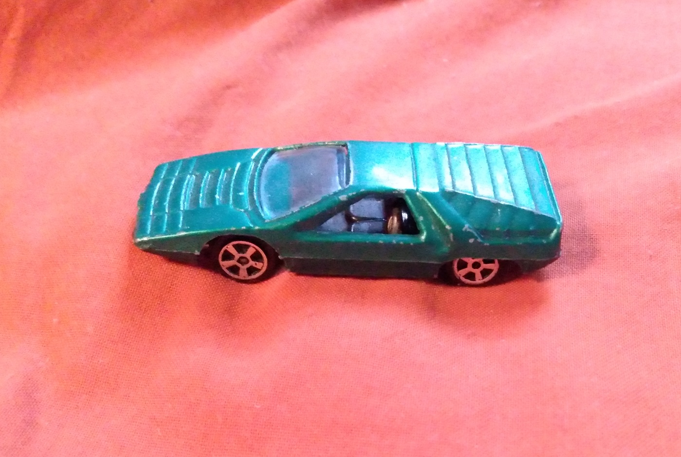 TINS TOYS DARK GREEN CARABO BERTONE T216