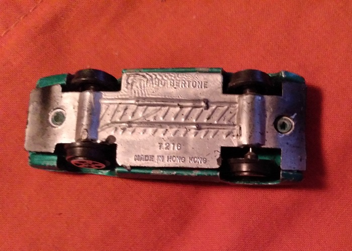 TINS TOYS DARK GREEN CARABO BERTONE T216