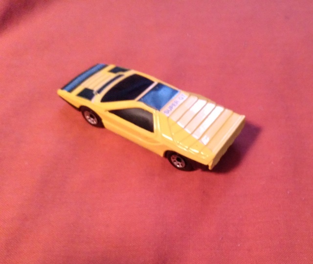 YELLOW MATCHBOX ALFA CARABO