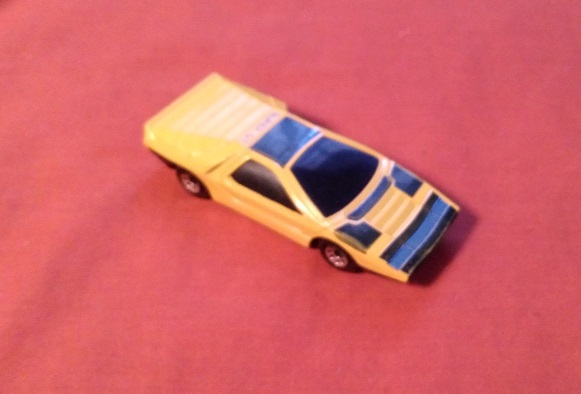 YELLOW MATCHBOX ALFA CARABO