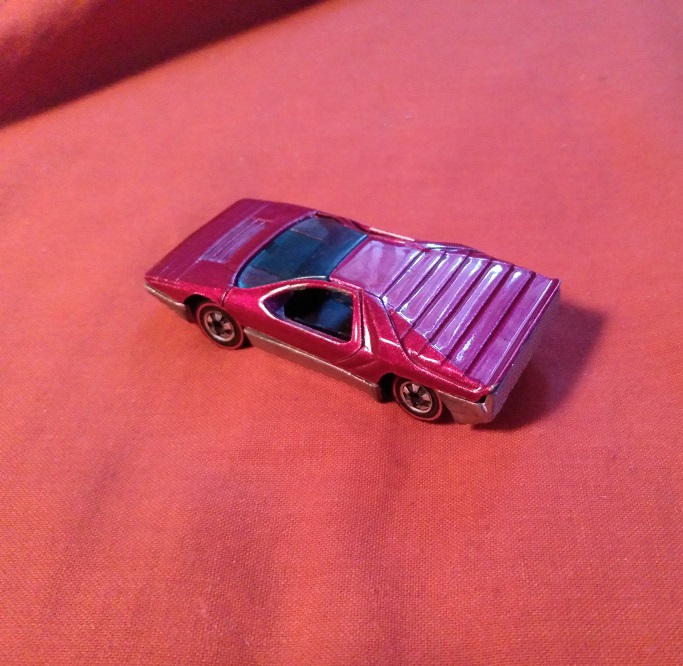 MAGENTA HOT WHEELS - BACK NOT PAINTED BLACK