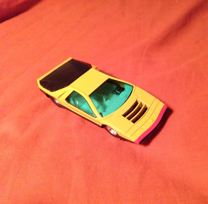 YELLOW DINKY TOYS CARABO BERTONE