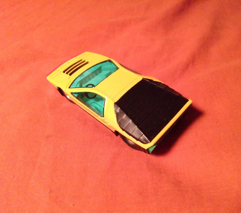YELLOW DINKY TOYS CARABO BERTONE