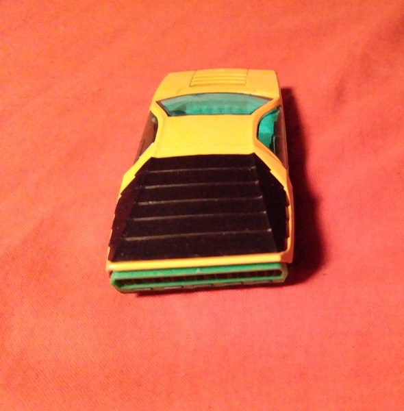 YELLOW DINKY TOYS CARABO BERTONE