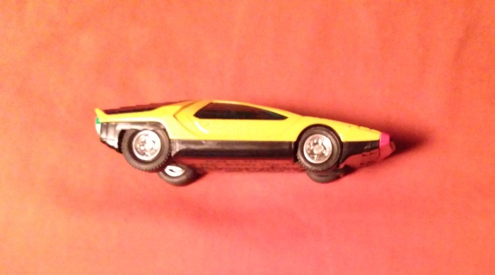 YELLOW DINKY TOYS CARABO BERTONE