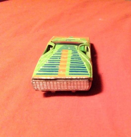 GREEN WITH ORANGE AND BLUE HOT WHEELS CARABO