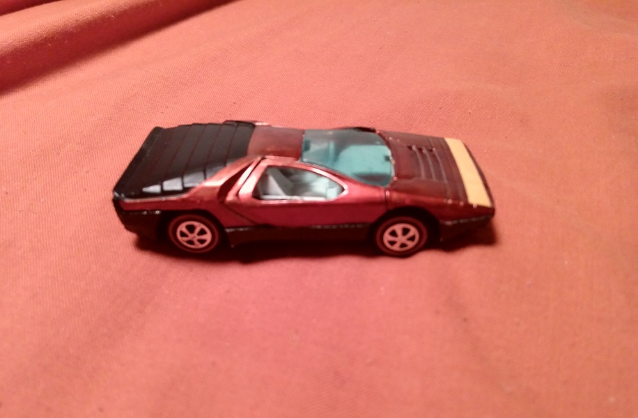 ORANGISH RED HOT WHEELS CARABO