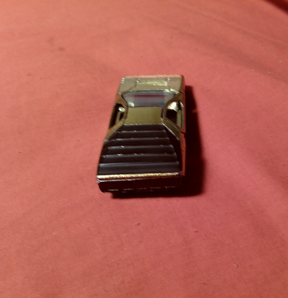 METALLIC YELLOW HOT WHEELS CARABO