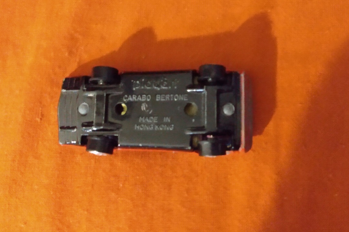 RED PLAYART CARABO BERTONE