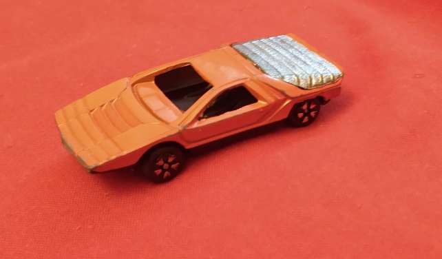 ORANGE PLAYART CARABO BERTONE WITH MISSING WINDSHIELD
