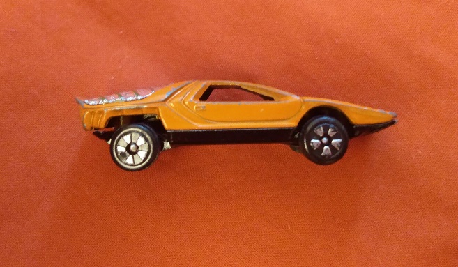 ORANGE PLAYART CARABO BERTONE WITH MISSING WINDSHIELD