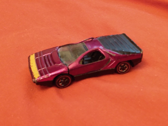 MAGENTA HOT WHEELS CARABO