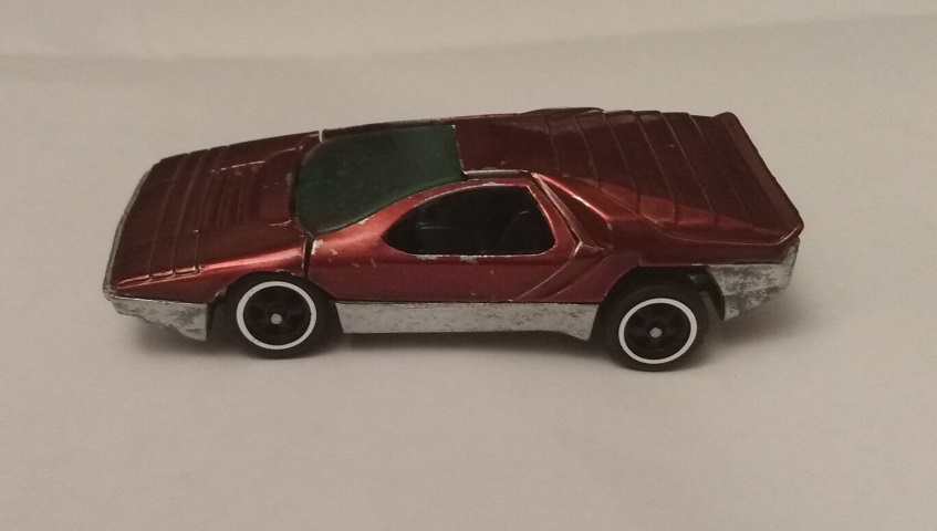 CUSTOM APPLE RED HOT WHEELS CARABO