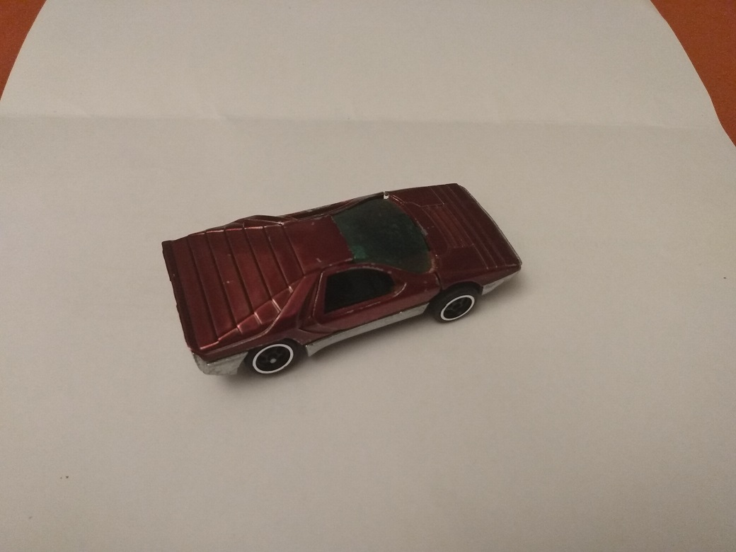 CUSTOM APPLE RED HOT WHEELS CARABO