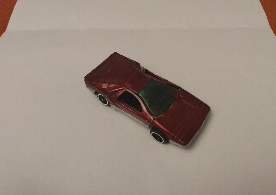 CUSTOM APPLE RED HOT WHEELS CARABO
