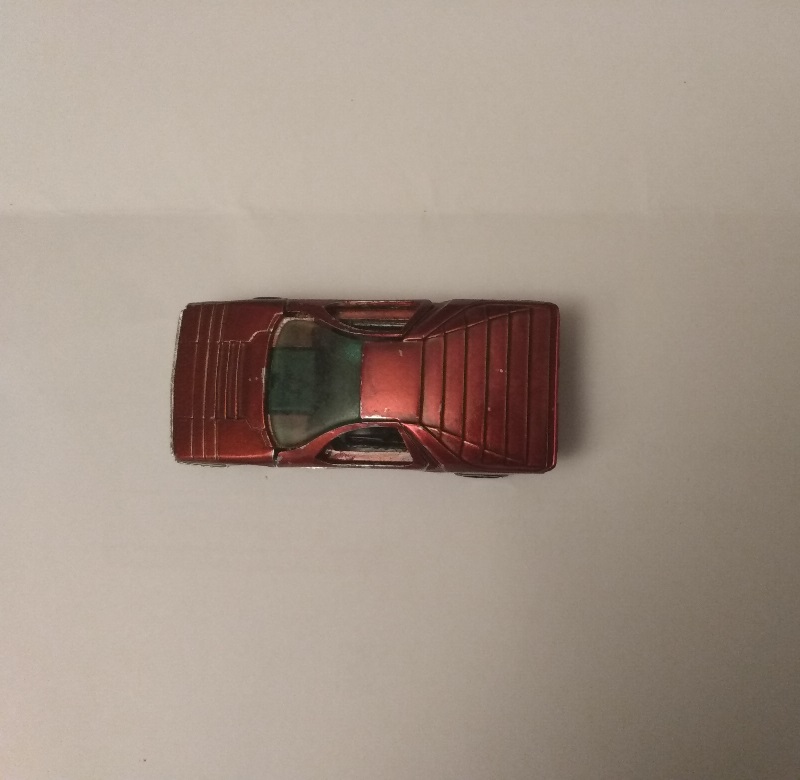 CUSTOM APPLE RED HOT WHEELS CARABO