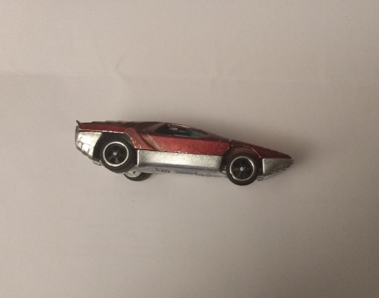 CUSTOM APPLE RED HOT WHEELS CARABO