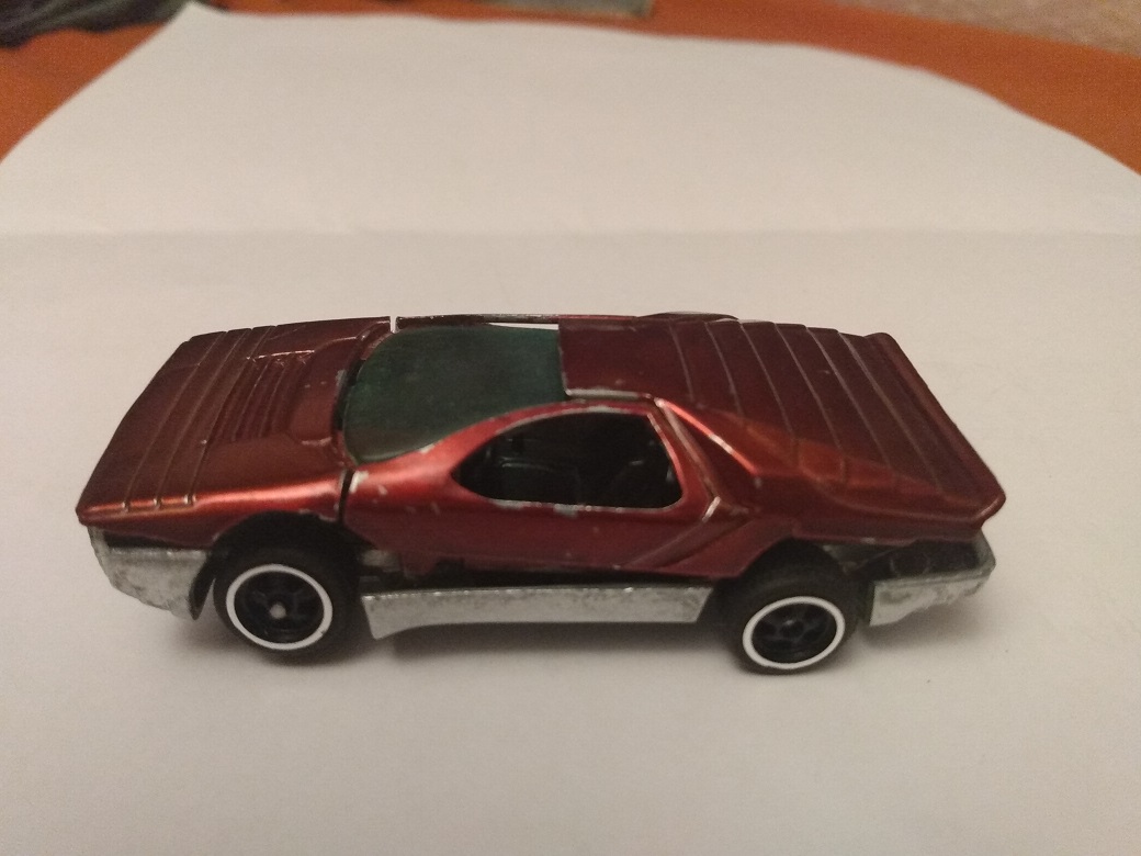 CUSTOM APPLE RED HOT WHEELS CARABO