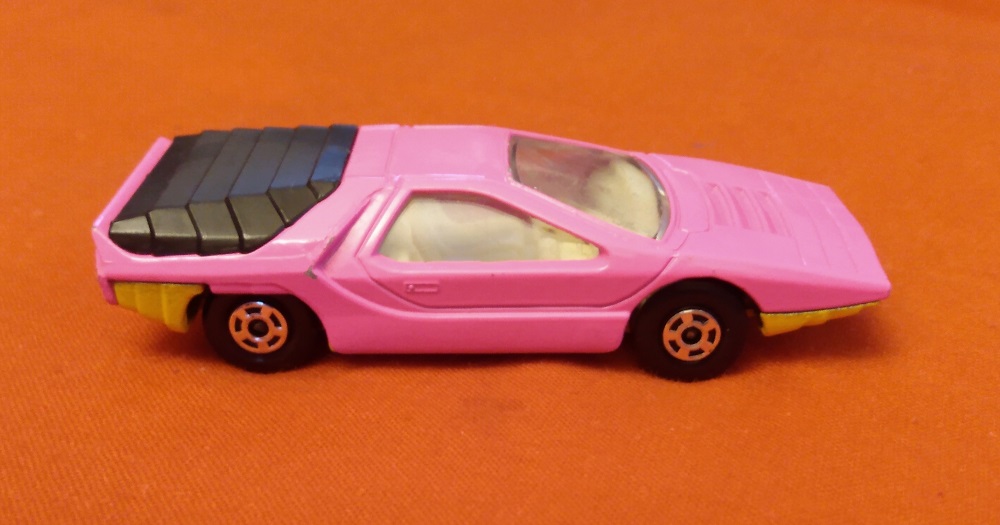 LESNEY MATCHBOX BRIGHT PINK WITHOUT STRIPES ALFA CARABO