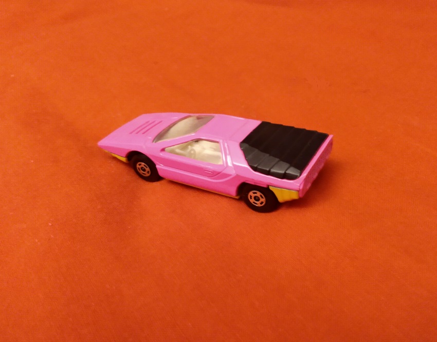LESNEY MATCHBOX BRIGHT PINK WITHOUT STRIPES ALFA CARABO