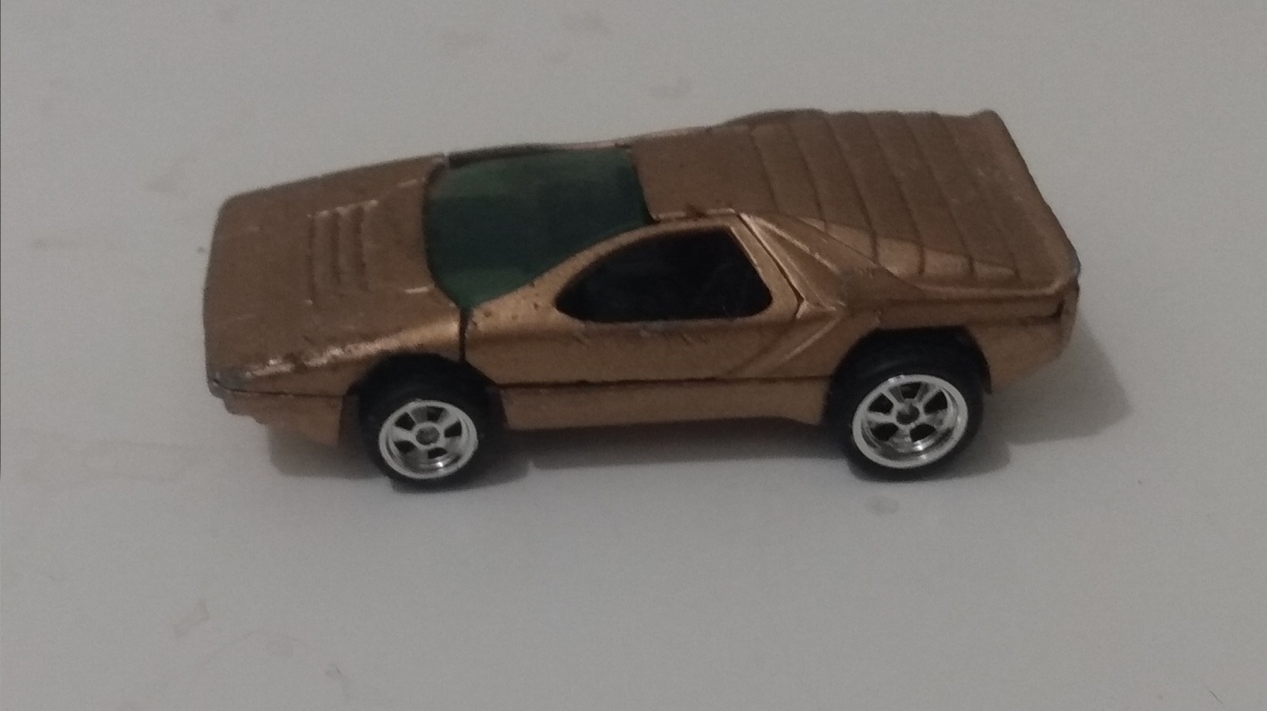 GOLD CUSTOM HOT WHEELS ALFA CARABO