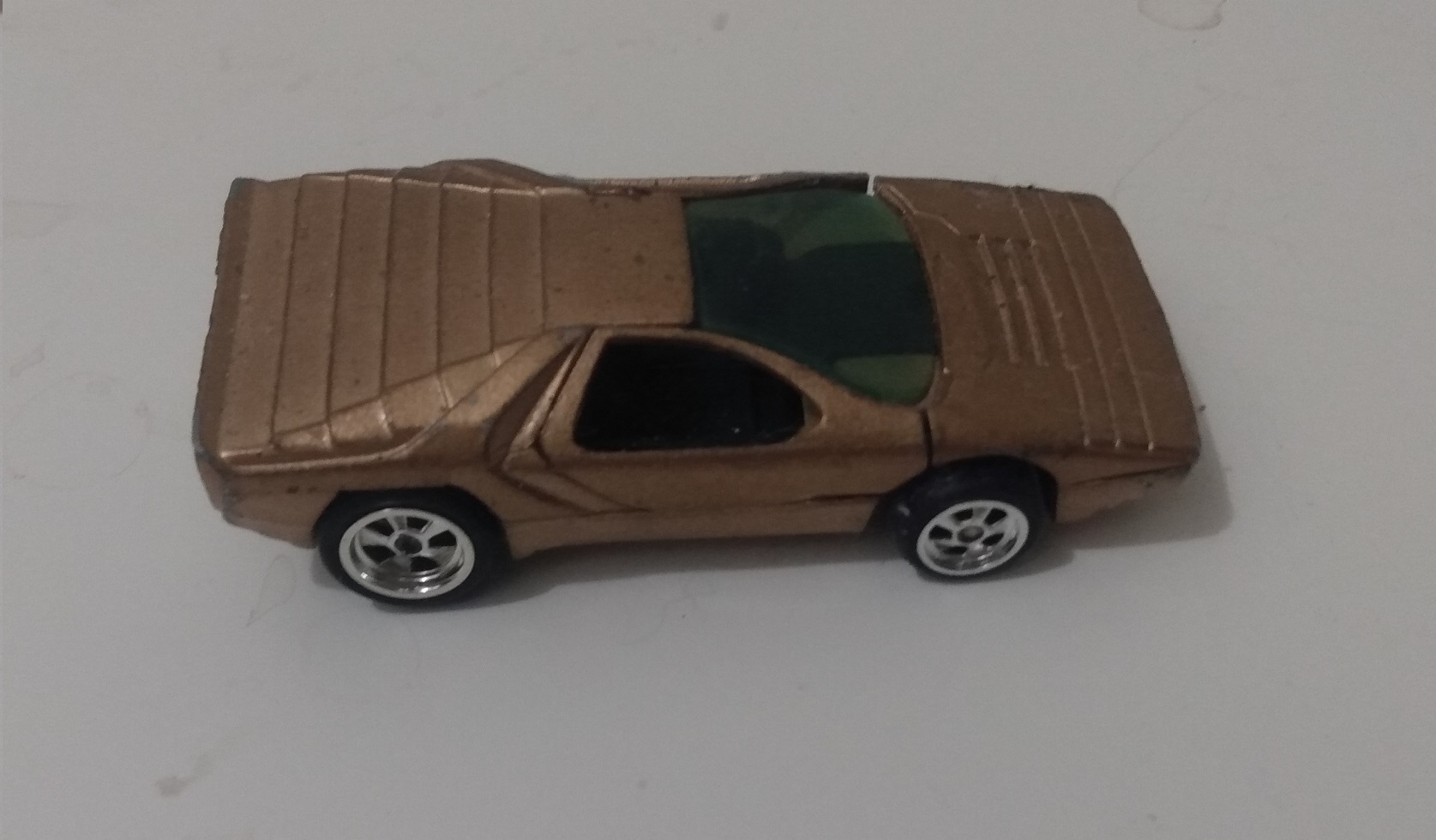 GOLD CUSTOM HOT WHEELS ALFA CARABO