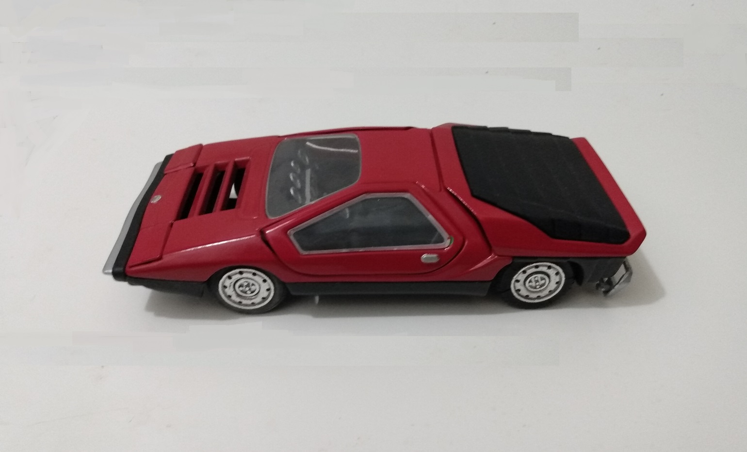 RED TOGI ALFA ROMEO CARABO