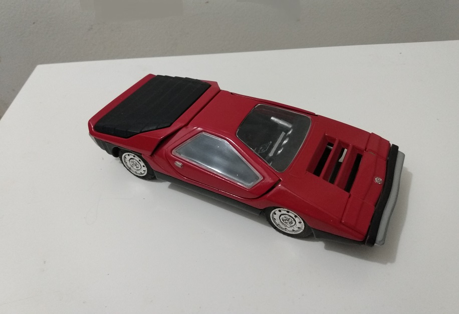 RED TOGI ALFA ROMEO CARABO