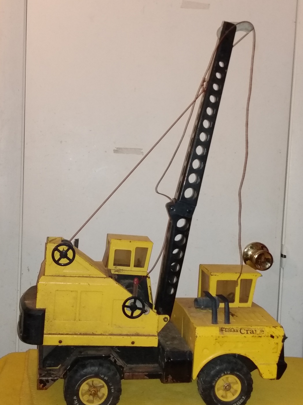 BIG TONKA CRANE