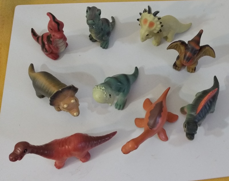 TOY MAJOR FUN DINOSAUR GROUP PHOTO