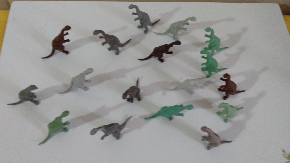 BUNCH OF MARX PLATEOSAURUS FIGURES