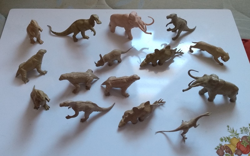 MIX OF MARX TAN DINOSAURS