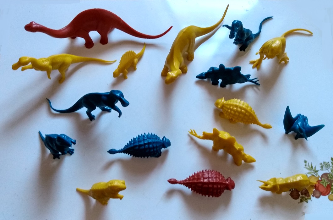 MARX DINOSAURS - RED YELLOW BLUE