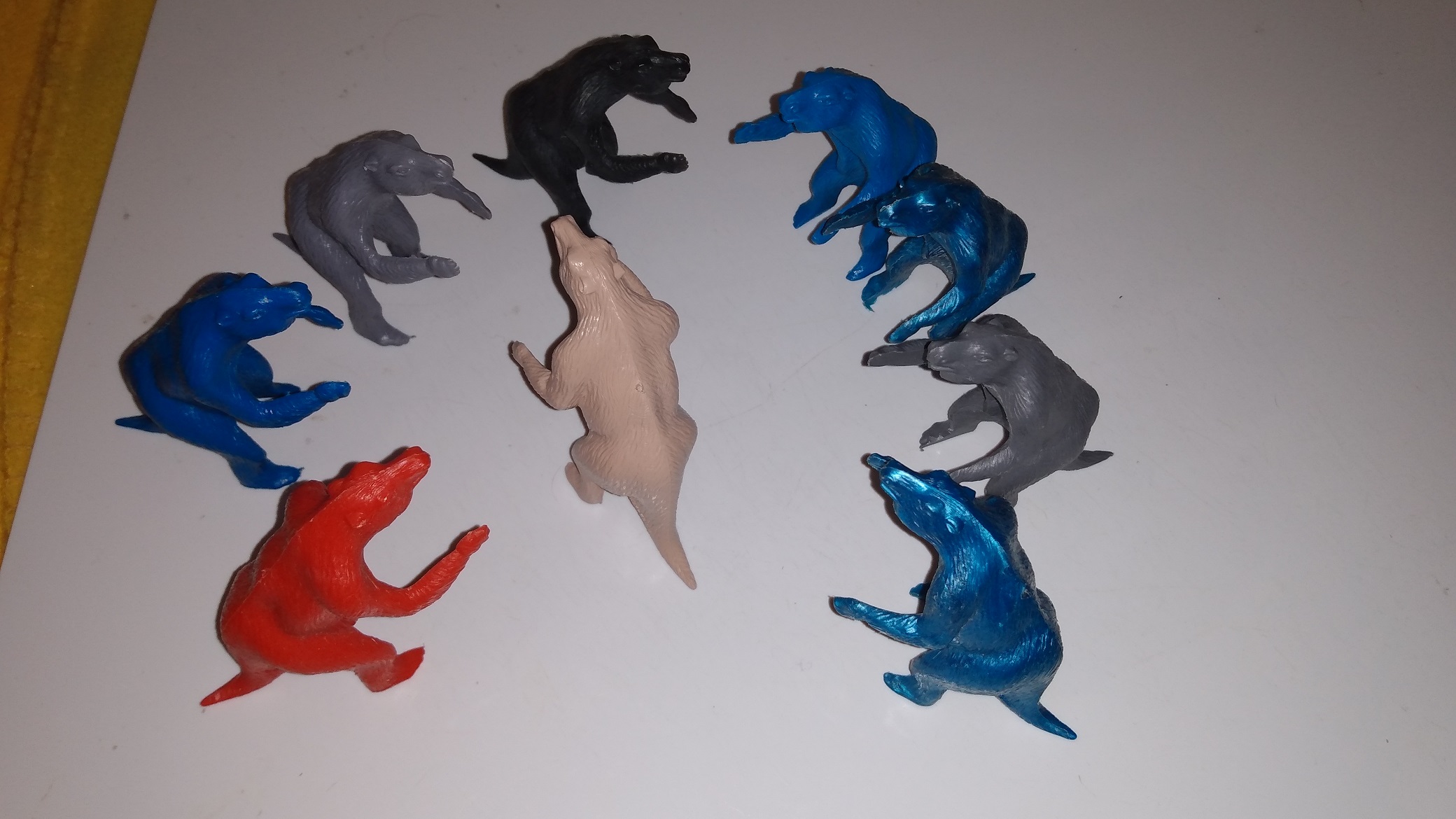 MPC MEGATHERIUM PACK LOOKING FOR FOOD