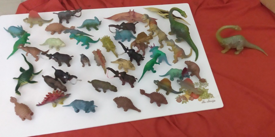 SECOND INPRO BRONTOSAURUS WALKING IN