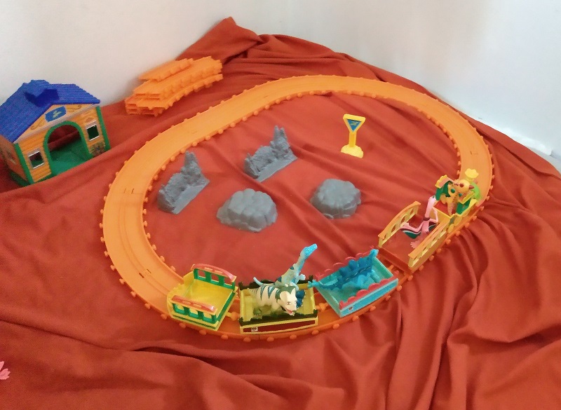DINOSAUR TRAIN