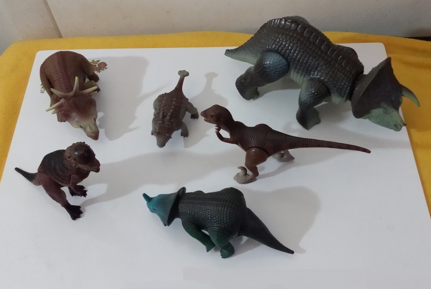 DINO RIDERS GROUP PICTURE