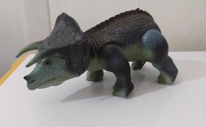 DINO RIDERS TRICERATOPS