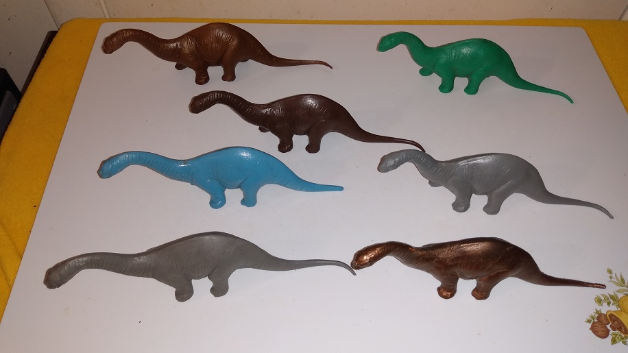 SINCLAIR/DFC LARGE BRONTOSAURUS HERD