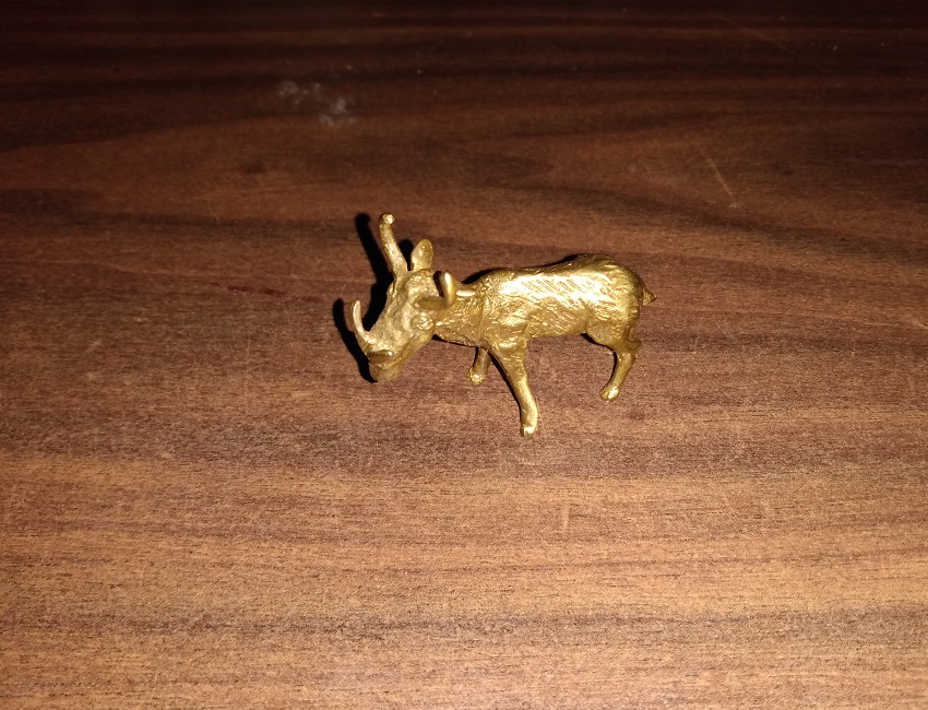 SMITHSONIAN LANIER SYNDYOCERAS FIGURE