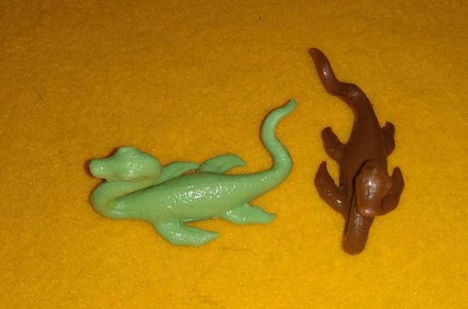 TOPPS PLESIOSAURUS OR SWIMMER CREATURE