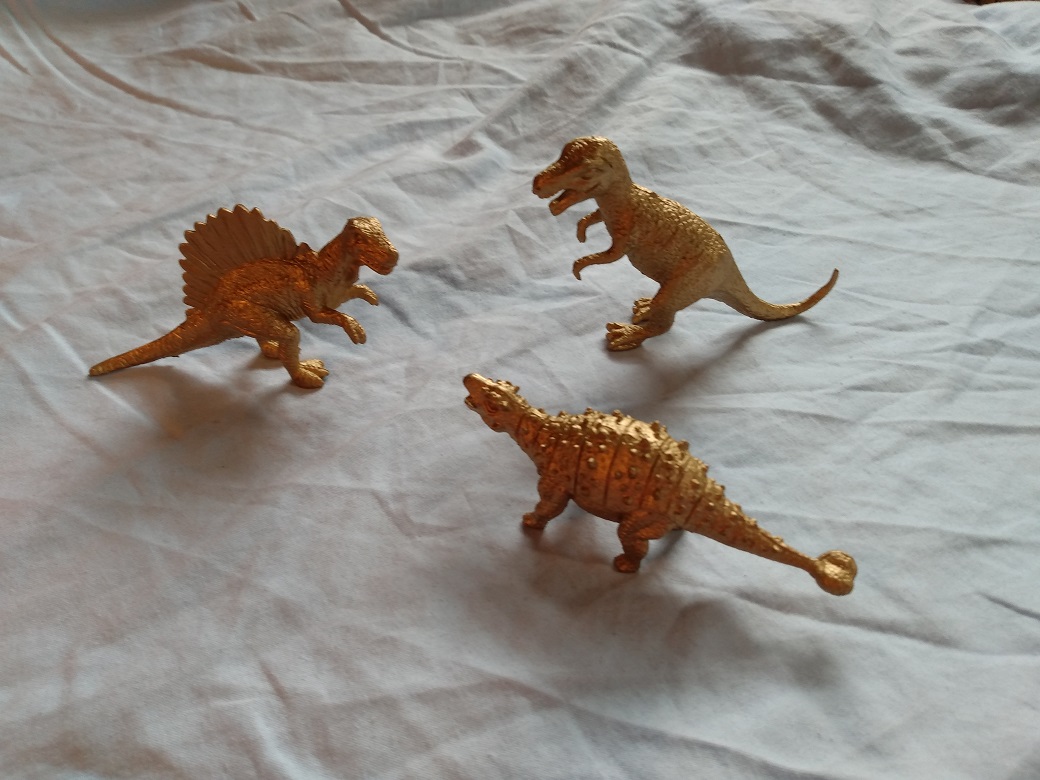 GOLD DINOSAURS